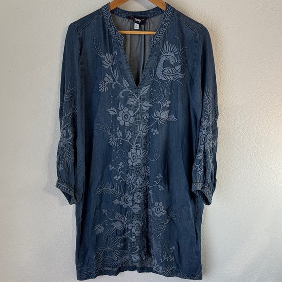 Johnny Was Dresses & Skirts - Johnny‎ Was Kiari Chambray Dress